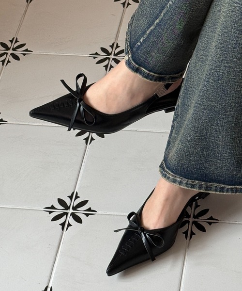 hiamu（ヒアム）の「【4色展開】コルセットリボンポイント サイドロゴスリングバック/2026 SS NEW COLLECTION（パンプス・レディース・ベージュ/ブラウン/ブラック/シルバー・22.5cm/23.0cm/23.5cm/24.0cm/24.5cm/25.0cm）」の13枚目の写真