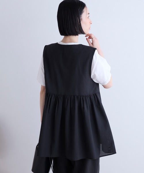 Aunely（オーネリー）の「【Aunely】すぐサラ シアー ライトエア 涼しげ 上品シルエット ジレ / マシンウォッシャブル ＜YOSOOIシリーズ＞（ベスト・レディース・グレー/ブラウン/ブラック/ベージュ・L/M）」の14枚目の写真