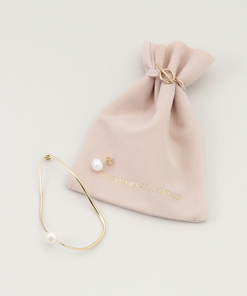 La TOTALITE（ラトータリテ）の「STELLAR HOLLYWOOD/ステラハリウッド アシンメトリーフープピアス（ピアス（両耳用）・レディース・ゴールド・FREE）」の10枚目の写真