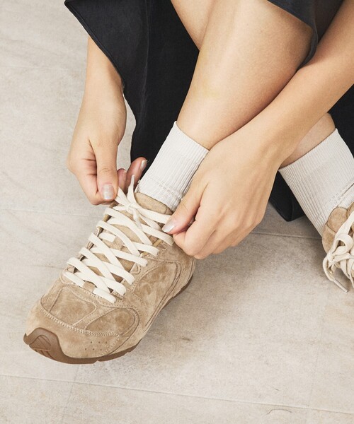 MOHI（モヒ）の「【MOHI/モヒ】スウェードスニーカー（スニーカー・レディース・ベージュ/ブラウン・35/39/37）」の2枚目の写真