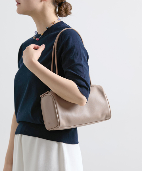 IENA（イエナ）の「《新色/追加》＆MyuQ/アンドミューク KORO バッグ MC093（ショルダーバッグ・レディース・レッド/キャメル・FREE）」の4枚目の写真