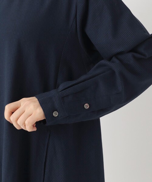 one'sterrace(ワンズテラス)の「コットンWガーゼ Aラインワンピース(ワンピース・レディース・ネイビー系5/グレー系4/カーキ系5・02)」の8枚目の写真