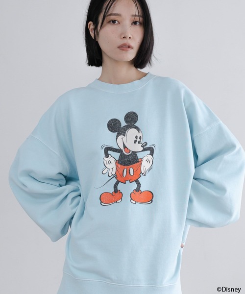 LOWRYS FARM（ローリーズファーム）の「LFM(U)【MICKEY】スウェットクルーネック　 653950（スウェット・メンズ・ホワイト/ブルー/グレー・MEDIUM/LARGE）」の3枚目の写真