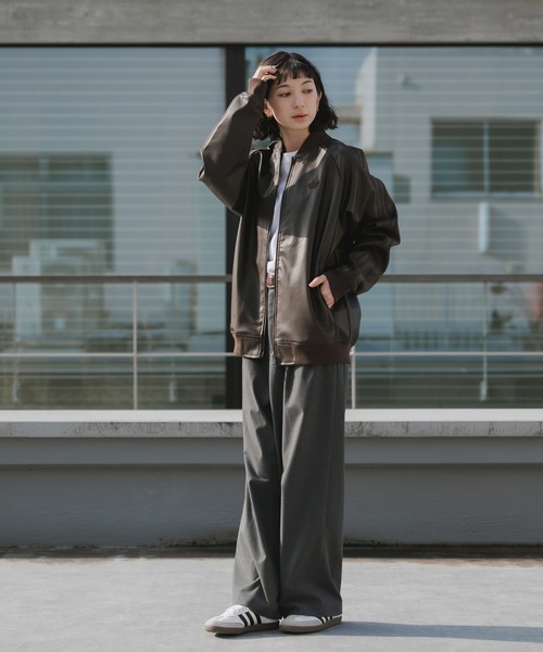 adidas(アディダス)の「adidas/アディダス SST PLEATHER フェイクレザー ジャケット 2026年 夏 夏服(ブルゾン・メンズ・ブラウン・M/L/XL)」の11枚目の写真