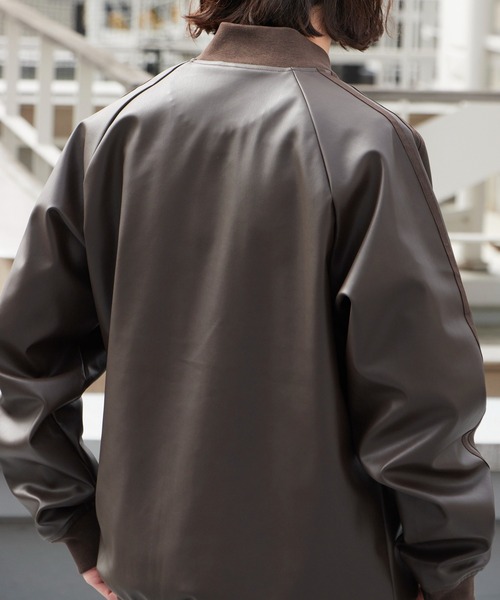 adidas(アディダス)の「adidas/アディダス SST PLEATHER フェイクレザー ジャケット 2026年 夏 夏服(ブルゾン・メンズ・ブラウン・M/L/XL)」の19枚目の写真