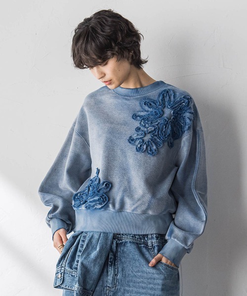 MAYSON GREY（メイソングレイ）の「フラワーモチーフプルオーバー≪洗濯機で洗える≫（Tシャツ/カットソー・レディース・ホワイト・M）」の2枚目の写真