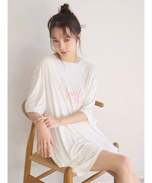 SNIDEL HOME（スナイデルホーム）の「【接触冷感】ロゴTシャツセットアップ（ルームウェア/パジャマ・レディース・サックスブルー/ホワイト/イエロー/ベージュ/ネイビー・F）」の7枚目の写真