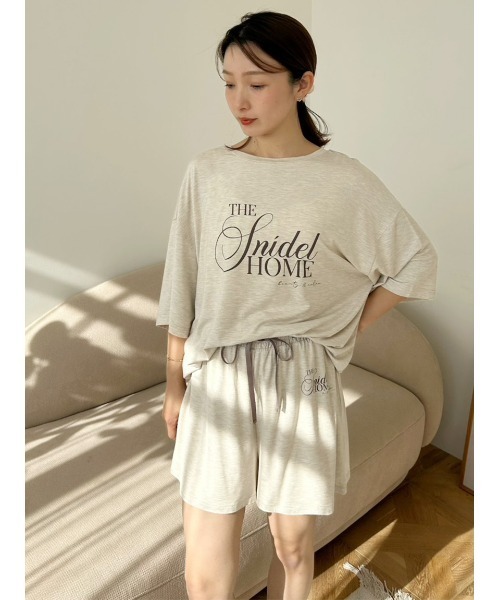 SNIDEL HOME（スナイデルホーム）の「【接触冷感】ロゴTシャツセットアップ（ルームウェア/パジャマ・レディース・サックスブルー/ホワイト/イエロー/ベージュ/ネイビー・F）」の17枚目の写真