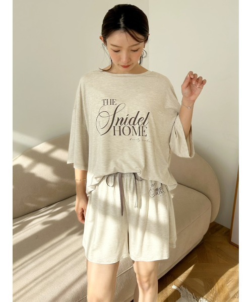 SNIDEL HOME（スナイデルホーム）の「【接触冷感】ロゴTシャツセットアップ（ルームウェア/パジャマ・レディース・サックスブルー/ホワイト/イエロー/ベージュ/ネイビー・F）」の18枚目の写真