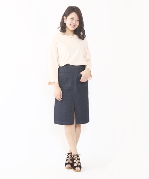 Chico（チコ）の「スカラップボートネック長袖プルオーバー（Tシャツ/カットソー・レディース・アイボリー/ホワイト×ブラック/ホワイト×ネイビー/ベージュ・FREE）」の7枚目の写真