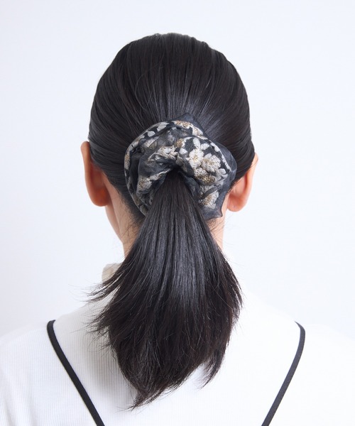 Zoule ゾーラ：embroidery chouchou フラワー刺繍 ヘアー シュシュ