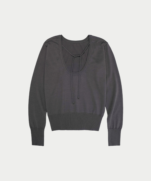 YEARNING(イヤニング)の「DEEP U-NECK COTTON KNIT, CHARCOAL(ニット/セーター・レディース・その他・FREE)」の2枚目の写真