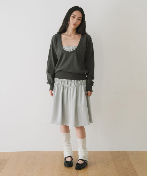 YEARNING(イヤニング)の「DEEP U-NECK COTTON KNIT, CHARCOAL(ニット/セーター・レディース・その他・FREE)」の3枚目の写真