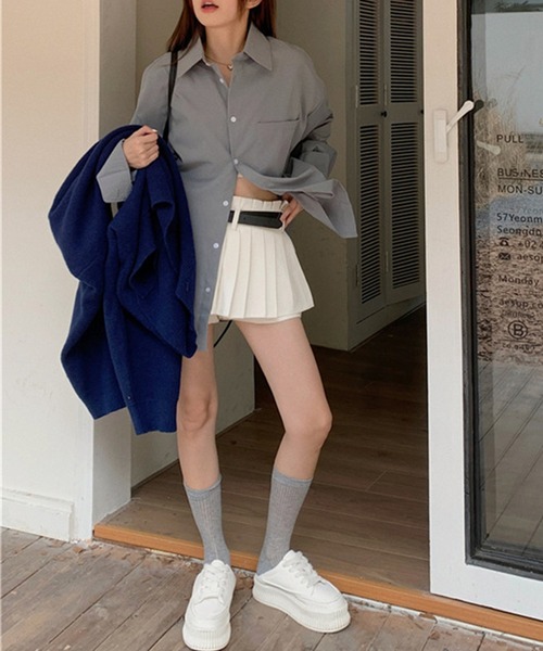 DAY CLOSET(デイ クローゼット)の「【前後アシメヘム】長袖 レギュラーカラー ボックスプリーツ オーバーサイズ シャツ レディース(シャツ/ブラウス・レディース・マスタード/ブルー/グレー/ピンク/ホワイト・FREE)」の15枚目の写真