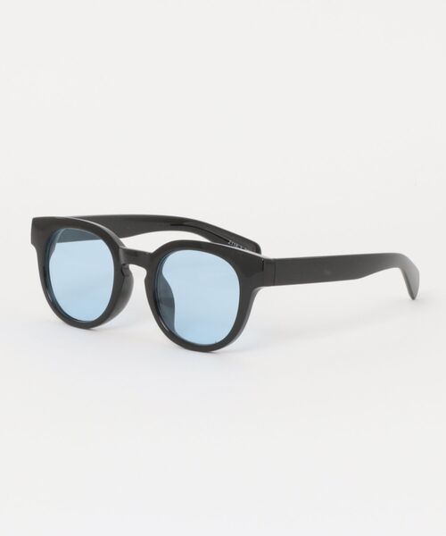 Revo.（レボ）の「WELLINGTON COLOR LENS SUNGLASSES / ウェリントン カラーレンズ サングラス クリアフレーム UVカット（サングラス・レディース・ブラック×ブルー/ブラック×グレー/ライトグレー・FREE）」の3枚目の写真