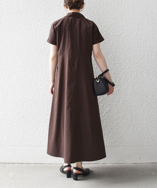 SHIPS any(シップス エニィ)の「SHIPS any:〈洗濯機可能〉フラットカラー Vネック フレア ワンピース 2(シャツワンピース・レディース・ブラウン系/イエロー/ネイビー・ONE SIZE)」の5枚目の写真