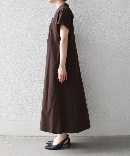 SHIPS any(シップス エニィ)の「SHIPS any:〈洗濯機可能〉フラットカラー Vネック フレア ワンピース 2(シャツワンピース・レディース・ブラウン系/イエロー/ネイビー・ONE SIZE)」の22枚目の写真