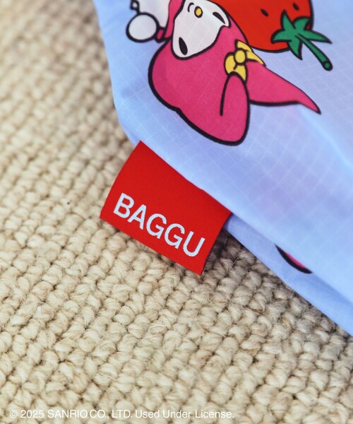 BAGGU（バグー）の「BAGGU/バグゥ BABY BAGGU SANRIO サンリオ ナイロン ベイビーバグゥ（トートバッグ・レディース・レッド/ピンク/ブルー・ONE SIZE）」の4枚目の写真