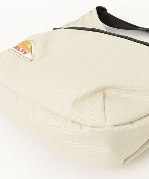 KELTY（ケルティ）の「ケルティ  ES CURVE SHOULDER S（ショルダーバッグ・レディース・その他・ONE SIZE）」の4枚目の写真