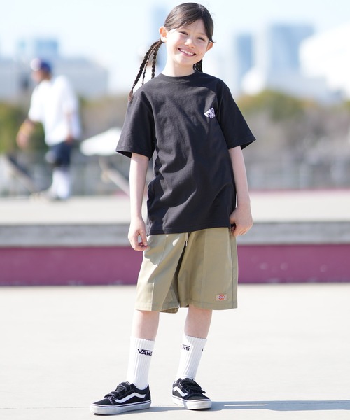 Dickies(ディッキーズ)の「Dickies/ディッキーズ キッズ ショーツ ワンポイント ロゴ DY0004(その他パンツ・キッズ・ブラック/ベージュ/チャコール・130cm/140cm/150cm/160cm)」の14枚目の写真