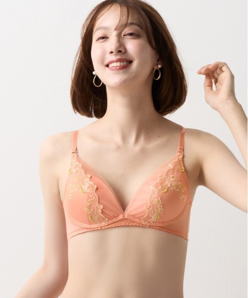 AMOSTYLE BY Triumph(アモスタイルバイトリンプ)の「夢みるブラ ノンワイヤーエアリー ノンワイヤーブラジャー ヴィーナスエア【A,B,C,Dカップ】 AMST1543 HU JX(ブラジャー・レディース・ブルー/ホワイト/コーラルピンク・A70/A75/B65/B70/B75/C65/C70/C75/D65/D70/D75/D80)」の3枚目の写真