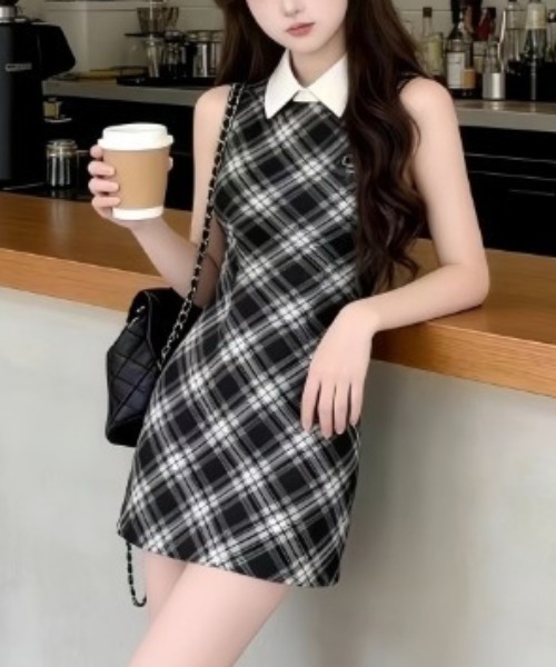 SHEPP(シープ)の「襟付きチェック柄ノースリーブミニワンピース(ワンピース・レディース・ネイビー・S/M)」の1枚目の写真