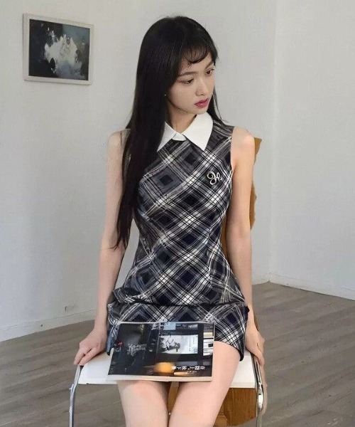 SHEPP(シープ)の「襟付きチェック柄ノースリーブミニワンピース(ワンピース・レディース・ネイビー・S/M)」の4枚目の写真