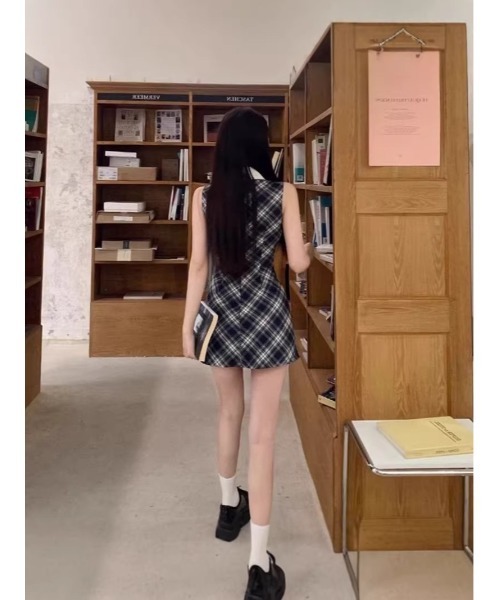 SHEPP(シープ)の「襟付きチェック柄ノースリーブミニワンピース(ワンピース・レディース・ネイビー・S/M)」の8枚目の写真