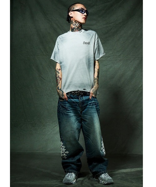 SUPPLIER(サプライヤー)の「A'GEM/9 × .kom 『SUPPLIER/サプライヤー』Pierced Tribal Bones Tee/ピアストライバルボーンTシャツ(Tシャツ/カットソー・メンズ・チャコールグレー/ブラック・L/M)」の4枚目の写真