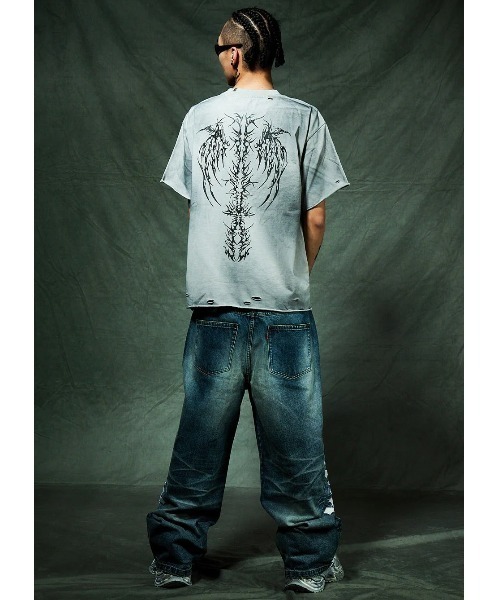 SUPPLIER(サプライヤー)の「A'GEM/9 × .kom 『SUPPLIER/サプライヤー』Pierced Tribal Bones Tee/ピアストライバルボーンTシャツ(Tシャツ/カットソー・メンズ・チャコールグレー/ブラック・L/M)」の5枚目の写真