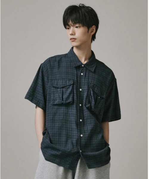Vini(ヴィニ)の「ボリュームカーゴチェックシャツ(Tシャツ/カットソー・メンズ・カーキ/ブラウン/ネイビー・SMALL/MEDIUM/LARGE)」の3枚目の写真