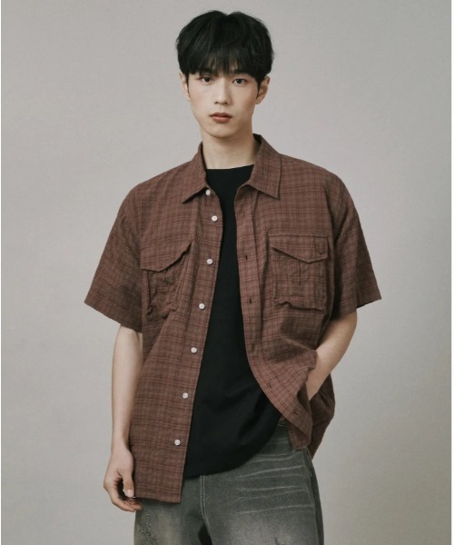 Vini(ヴィニ)の「ボリュームカーゴチェックシャツ(Tシャツ/カットソー・メンズ・カーキ/ブラウン/ネイビー・SMALL/MEDIUM/LARGE)」の4枚目の写真