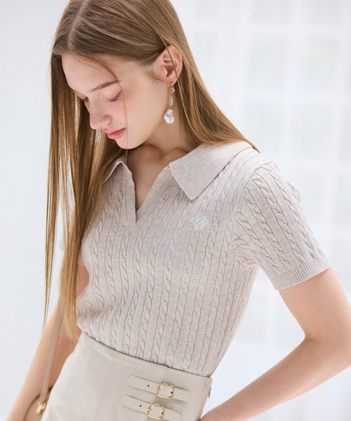 ROYAL PARTY(ロイヤルパーティー)の「【ONLINE限定カラーあり】ロゴ刺しゅうスキッパーケーブルニットトップス(ニット/セーター・レディース・ピンク/ブルー/グレー/ブラック/マルチ/ベージュ/ネイビー/イエロー・FREE)」の15枚目の写真