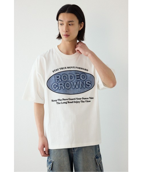 RODEO CROWNS WIDE BOWL(ロデオクラウンズワイドボウル)の「エンボスデニムロゴTシャツ(Tシャツ/カットソー・メンズ・ブラック/スモークピンク/ホワイト・MEDIUM/LARGE)」の2枚目の写真