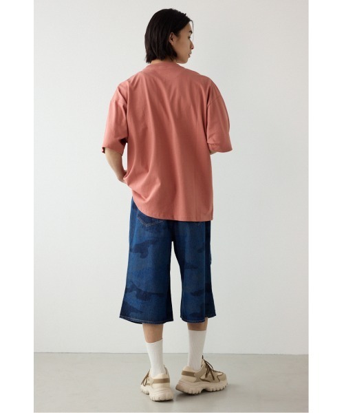 RODEO CROWNS WIDE BOWL(ロデオクラウンズワイドボウル)の「エンボスデニムロゴTシャツ(Tシャツ/カットソー・メンズ・ブラック/スモークピンク/ホワイト・MEDIUM/LARGE)」の8枚目の写真