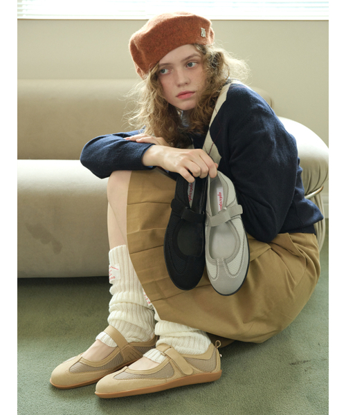APTO(アプト)の「Comme スニーカー AGNF003(スニーカー・レディース・ブラック/Beige/ライトグレー・23cm/23.5cm/24cm/24.5cm/25cm)」の4枚目の写真