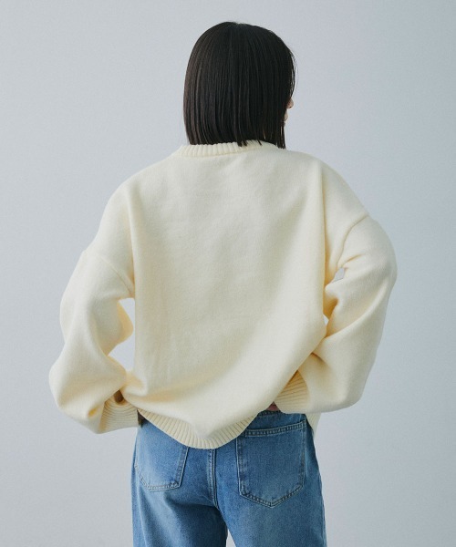 Clum(クルム)の「flower motif loose knit / フラワーモチーフルーズニット(ニット/セーター・レディース・ブラック/ナチュラル・FREE)」の4枚目の写真