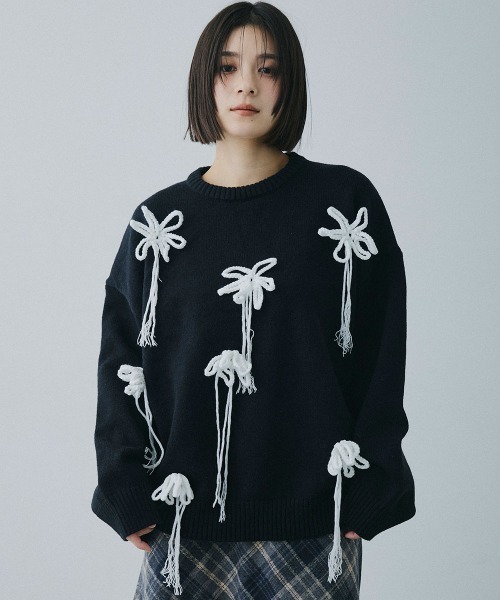 Clum(クルム)の「flower motif loose knit / フラワーモチーフルーズニット(ニット/セーター・レディース・ブラック/ナチュラル・FREE)」の15枚目の写真