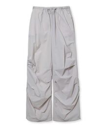 emmi（エミ）の「ギャザーディテールナイロンイージーパンツ【セットアップ対応】（その他パンツ）」