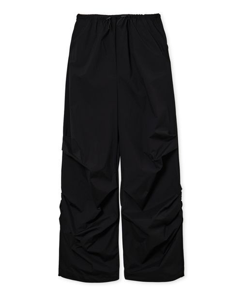 emmi(エミ)の「ギャザーディテールナイロンイージーパンツ【セットアップ対応】(その他パンツ・レディース・ライトグレー/ブラック・0/1)」の14枚目の写真