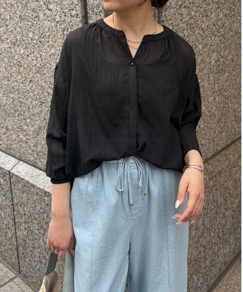 Jena espace merveilleux(ジェナ エスパスメルヴェイユ)の「プチボタンガーゼシャツ(シャツ/ブラウス・レディース・イエロー/オフホワイト/ブラック・FREE)」の3枚目の写真