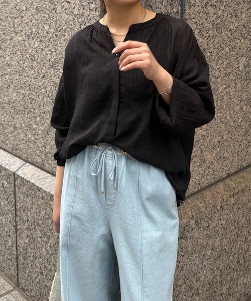 Jena espace merveilleux(ジェナ エスパスメルヴェイユ)の「プチボタンガーゼシャツ(シャツ/ブラウス・レディース・イエロー/オフホワイト/ブラック・FREE)」の12枚目の写真