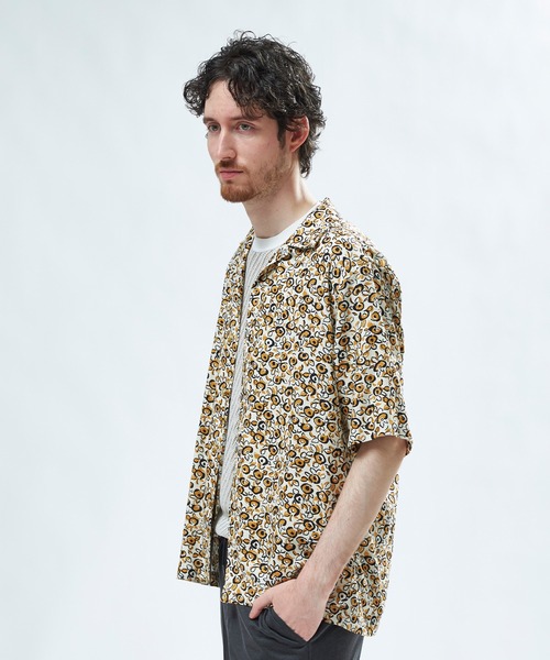 MEN'S BIGI(メンズビギ)の「レーヨンリネン 復刻プリントアロハシャツ(シャツ/ブラウス・メンズ・ネイビー/ベージュ系その他/オフホワイト・02/03)」の17枚目の写真