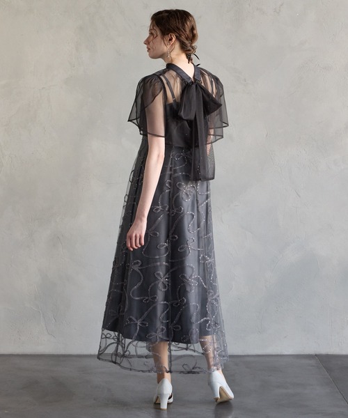 AIMER(エメ)の「ビッグリボンブラウス×リボン刺繍チュールキャミソールワンピース 2点セットパーティードレス 結婚式 お呼ばれ ドレス 20代 30代(ドレス・レディース・ブラウン/ピンクベージュ/チャコールグレー・MEDIUM/SMALL)」の12枚目の写真
