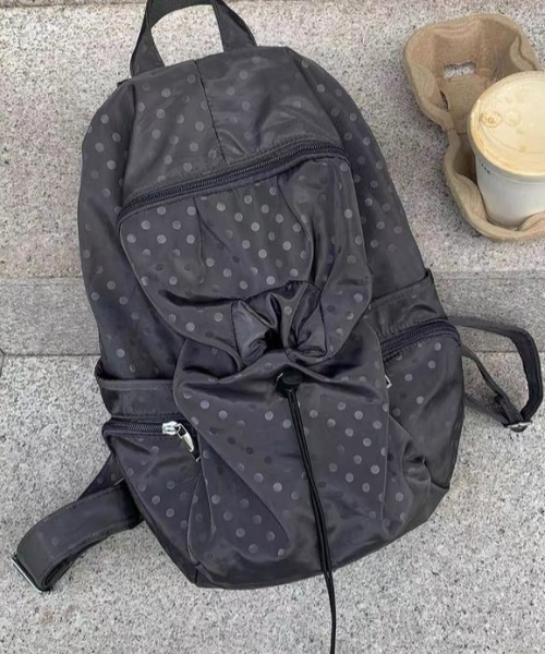 Vipoa(ヴィポア)の「Dot string nylon backpack(バックパック/リュック・レディース・グレー/ブラック・FREE)」の3枚目の写真