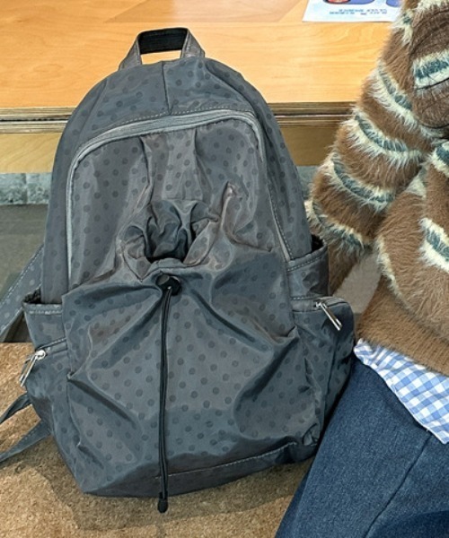 Vipoa(ヴィポア)の「Dot string nylon backpack(バックパック/リュック・レディース・グレー/ブラック・FREE)」の7枚目の写真