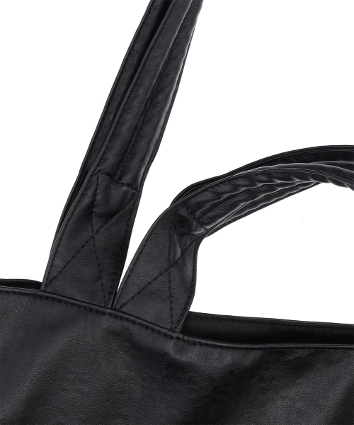 FORMLICH（ポムリッシュ）の「LEATHER SHOPPER BAG / BLACK [TYPE 001]（ショルダーバッグ・メンズ・その他・FREE）」の6枚目の写真