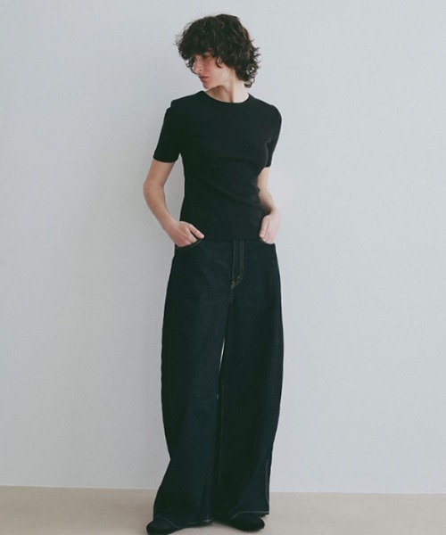 ETRE TOKYO(エトレトウキョウ)の「フライスコンパクトTee(Tシャツ/カットソー・レディース・ホワイト/アイボリー/ブラック・FREE)」の5枚目の写真