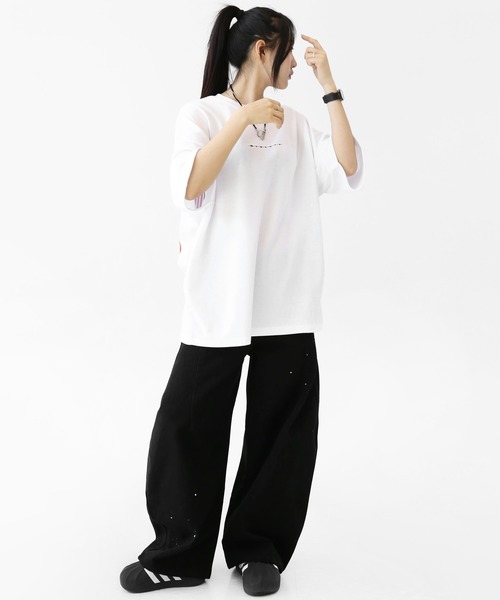 minsobi（ミンソビ）の「ミニマルフロント×バックグラフィック オーバーサイズTシャツ ユニセックス（Tシャツ/カットソー・メンズ・ホワイト/ブラック・FREE）」の22枚目の写真