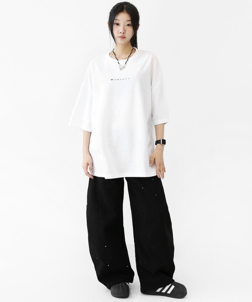 minsobi（ミンソビ）の「ミニマルフロント×バックグラフィック オーバーサイズTシャツ ユニセックス（Tシャツ/カットソー・メンズ・ホワイト/ブラック・FREE）」の20枚目の写真
